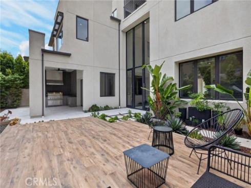 61  Iluna  , Irvine, CA