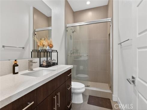 61  Iluna  , Irvine, CA