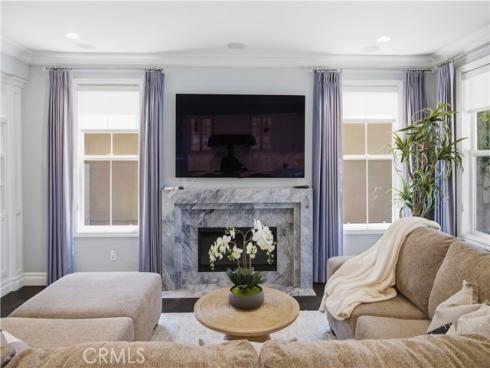 8 N Bayleaf , Irvine, CA
