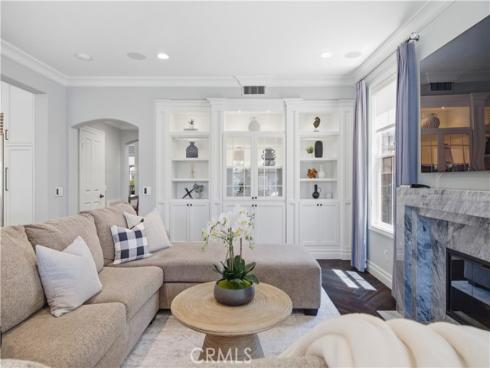 8 N Bayleaf , Irvine, CA