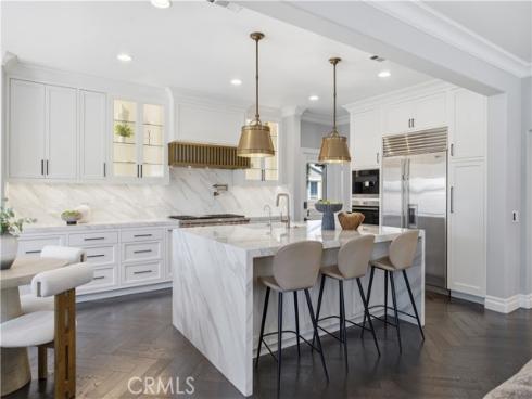 8 N Bayleaf , Irvine, CA