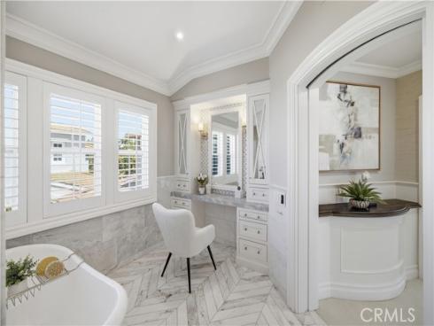8 N Bayleaf , Irvine, CA