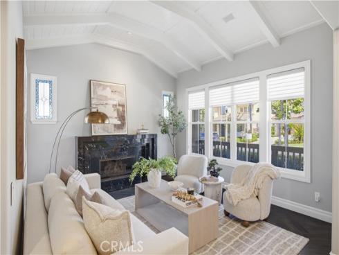 8 N Bayleaf , Irvine, CA