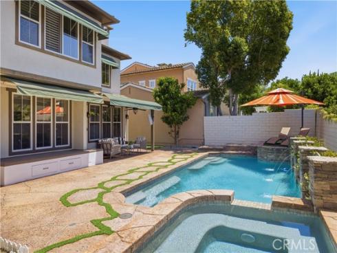 8 N Bayleaf , Irvine, CA