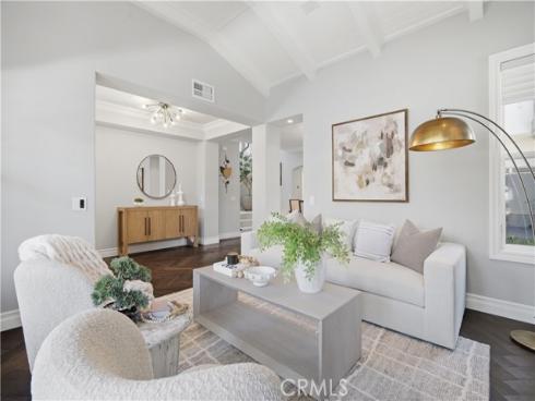 8 N Bayleaf , Irvine, CA