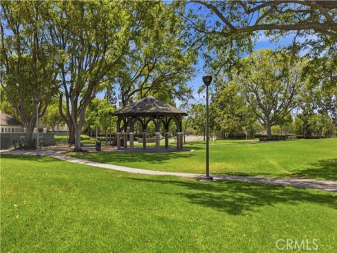 8 N Bayleaf , Irvine, CA