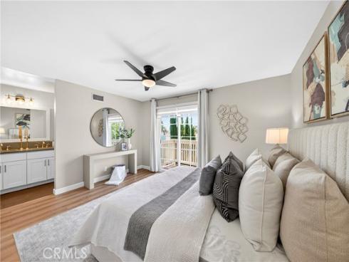 11 Charleston , Irvine, CA