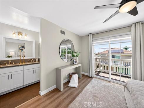 11 Charleston , Irvine, CA