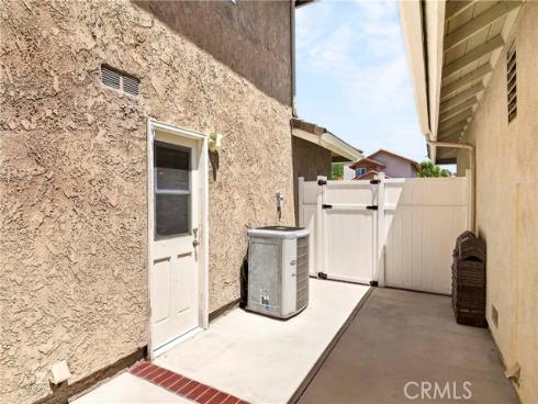 11  Charleston  , Irvine, CA