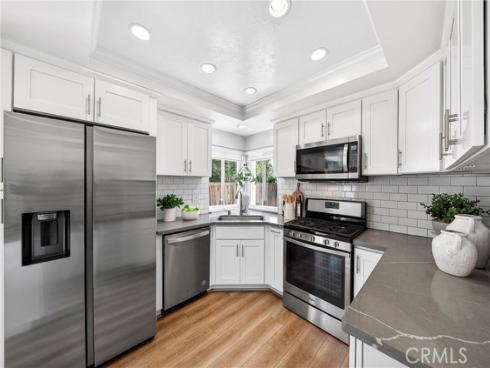 11 Charleston , Irvine, CA