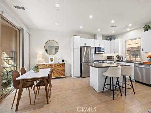 78 Tallowood , Irvine, CA