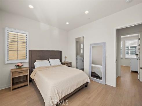 78 Tallowood , Irvine, CA