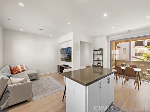 78 Tallowood , Irvine, CA