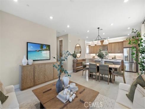 825  Sonia  , Irvine, CA