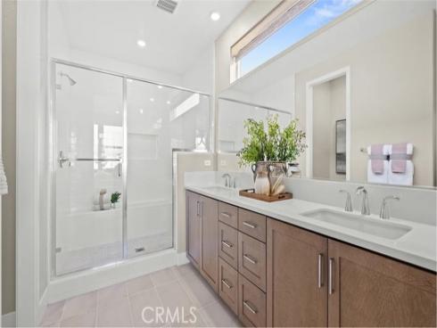 825  Sonia  , Irvine, CA