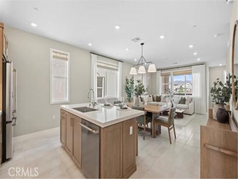 825  Sonia  , Irvine, CA