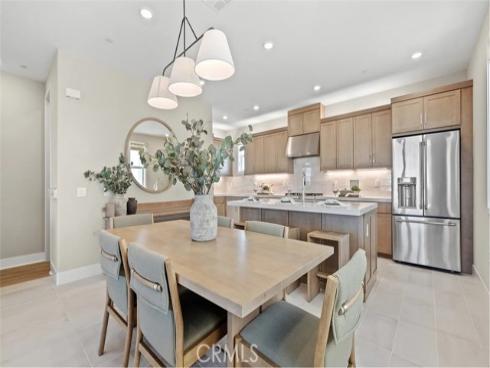 825  Sonia  , Irvine, CA