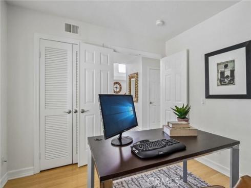 43  Cedarlake  88 , Irvine, CA