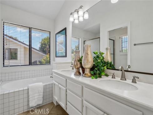 43  Cedarlake  88 , Irvine, CA