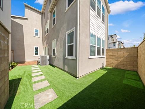 201 Yerba , Irvine, CA