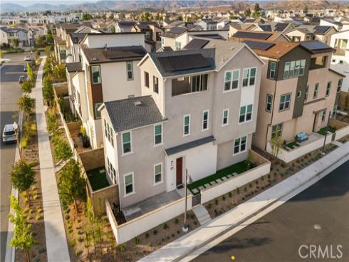 201 Yerba , Irvine, CA