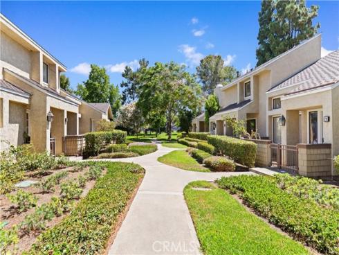 30 Chardonnay , Irvine, CA
