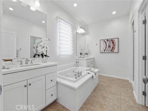 118 Chestnut Grove, Irvine, CA