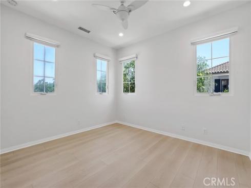 118 Chestnut Grove, Irvine, CA