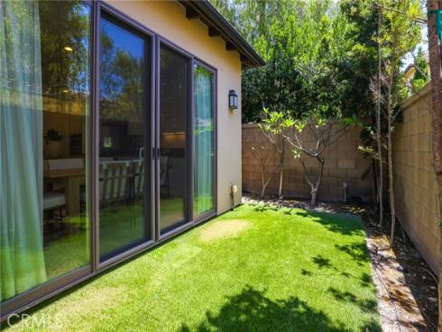 118 Chestnut Grove, Irvine, CA