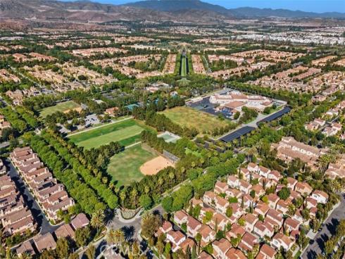 80  Great Lawn  , Irvine, CA