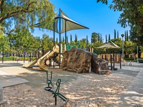 80  Great Lawn  , Irvine, CA