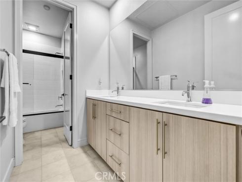 138 Linda Vis , Irvine, CA