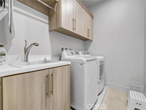 138 Linda Vis , Irvine, CA