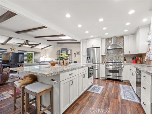 5200 Irvine 353 Boulevard, Irvine, CA