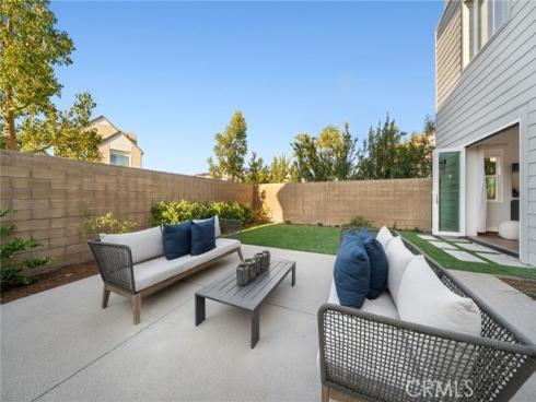 151 Crossover , Irvine, CA