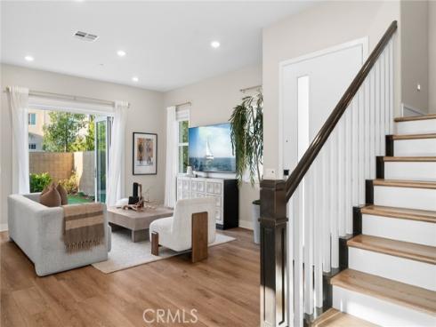 151 Crossover , Irvine, CA