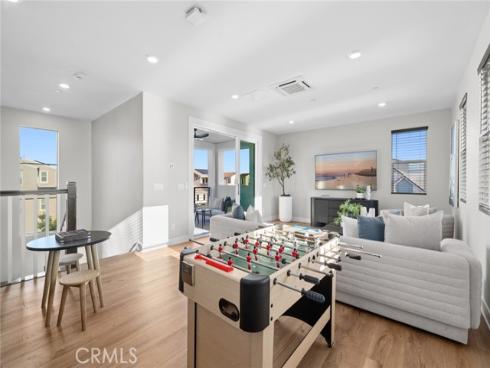 151 Crossover , Irvine, CA