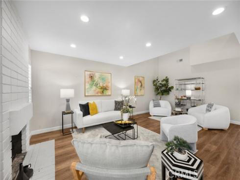 13 Sacramento , Irvine, CA