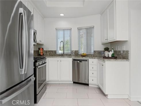 35 Del Perlatto , Irvine, CA