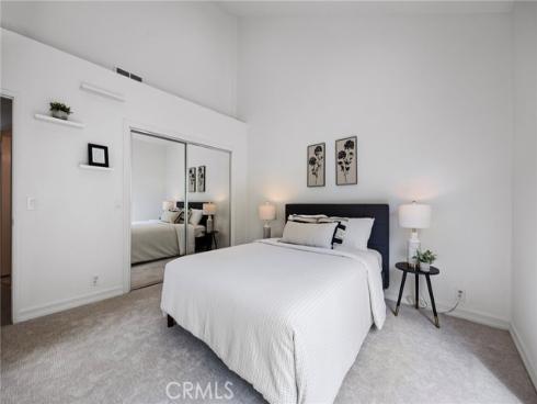 35 Del Perlatto , Irvine, CA