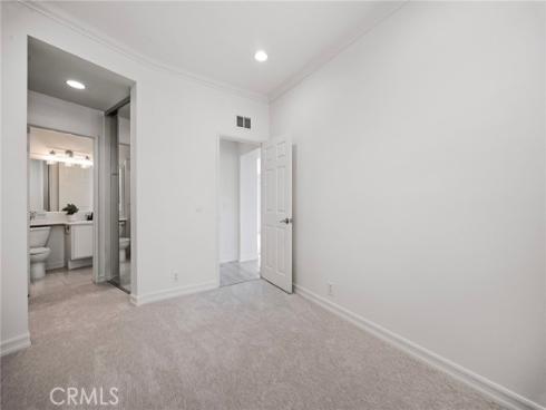 35 Del Perlatto , Irvine, CA