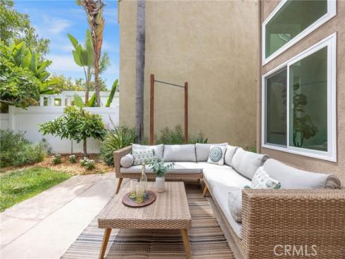 35 Del Perlatto , Irvine, CA