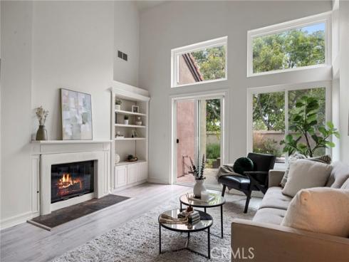 35 Del Perlatto , Irvine, CA