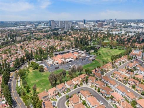 35 Del Perlatto , Irvine, CA