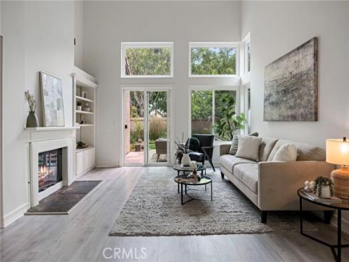 35 Del Perlatto , Irvine, CA