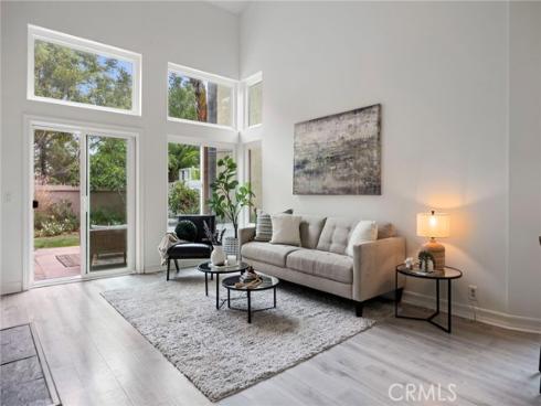 35 Del Perlatto , Irvine, CA