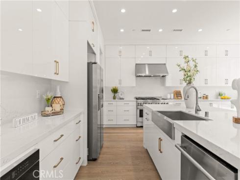 234 Coal Mine , Irvine, CA