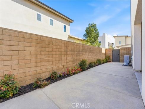 182 Scale , Irvine, CA