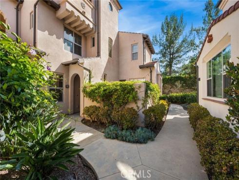 111  Tallowood  , Irvine, CA