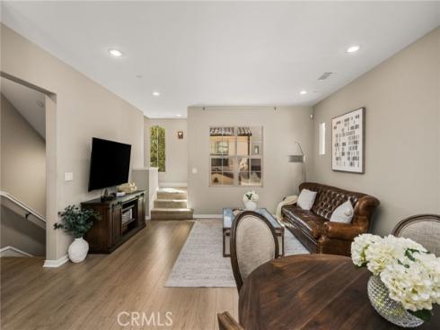 111  Tallowood  , Irvine, CA